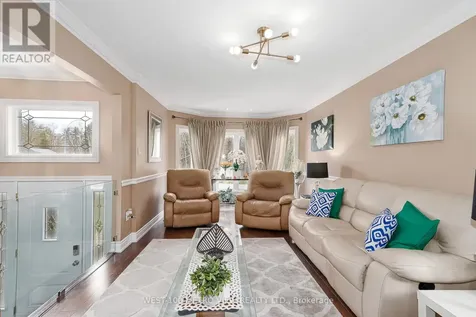 7 Fairway Crescent Wasaga Beach ON L9Z 1C1