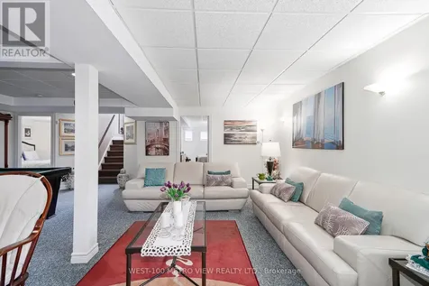 7 Fairway Crescent Wasaga Beach ON L9Z 1C1