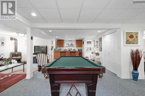 7 Fairway Crescent Wasaga Beach ON L9Z 1C1