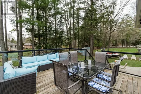 7 Fairway Crescent Wasaga Beach ON L9Z 1C1