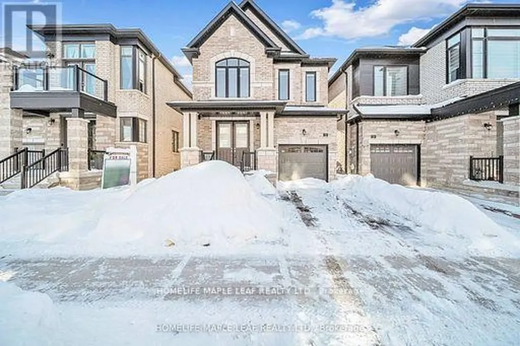 32 Camino Real Drive Caledon ON L7C 1Z9