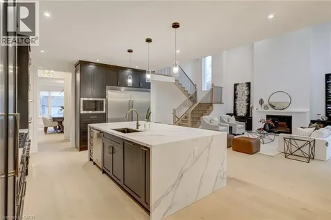 102 Cumming Court Ancaster ON L9G 1V3