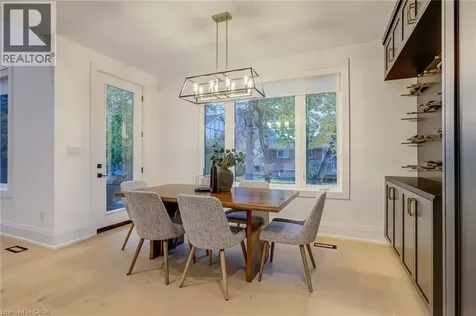 102 Cumming Court Ancaster ON L9G 1V3