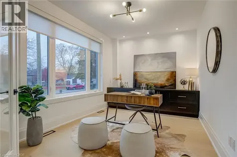 102 Cumming Court Ancaster ON L9G 1V3