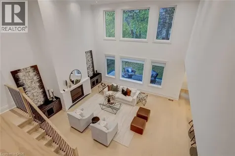 102 Cumming Court Ancaster ON L9G 1V3