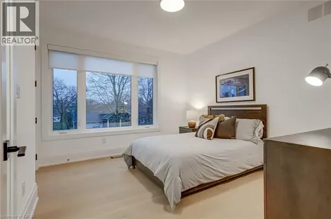 102 Cumming Court Ancaster ON L9G 1V3