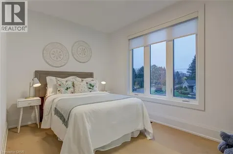 102 Cumming Court Ancaster ON L9G 1V3
