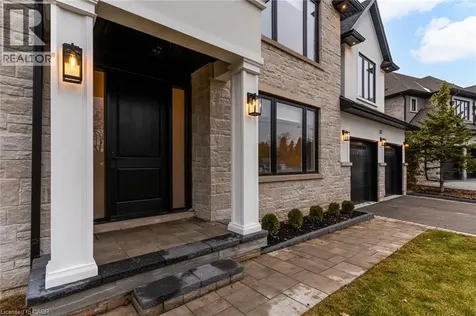 102 Cumming Court Ancaster ON L9G 1V3