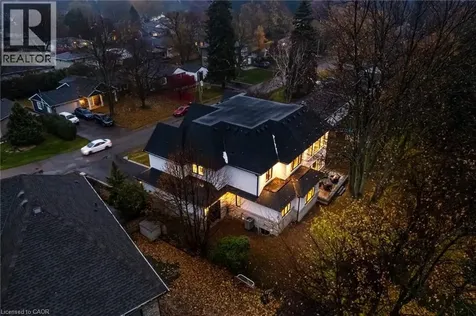102 Cumming Court Ancaster ON L9G 1V3