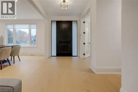 102 Cumming Court Ancaster ON L9G 1V3