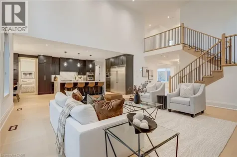 102 Cumming Court Ancaster ON L9G 1V3