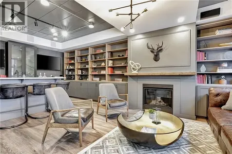 618 King Street West Kitchener ON N2G 1C8