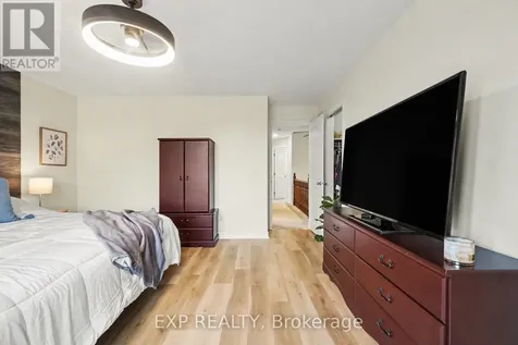 2100 Melette Crescent Ottawa ON K4A 4X2