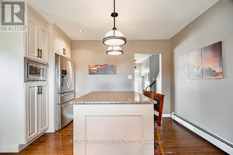 282 Clemow Avenue Pembroke ON K8A 2E4