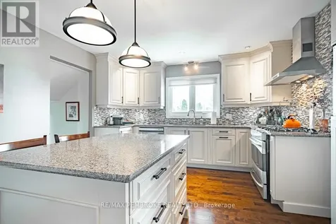 282 Clemow Avenue Pembroke ON K8A 2E4