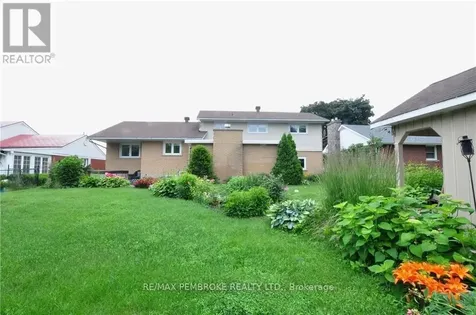 282 Clemow Avenue Pembroke ON K8A 2E4