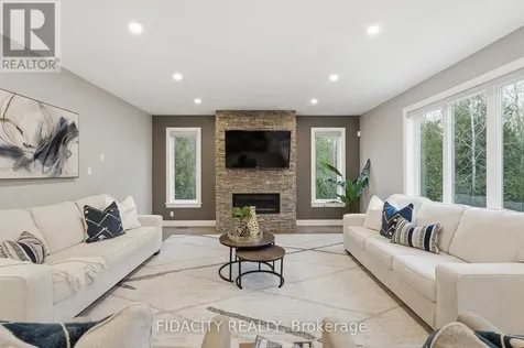 101 Sentinel Pine Way Ottawa ON K0A 1L0