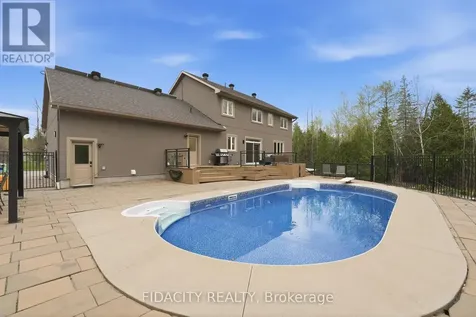 101 Sentinel Pine Way Ottawa ON K0A 1L0