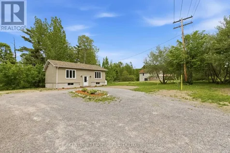 84 Sandy Beach Road Laurentian Valley ON K8A 6W8