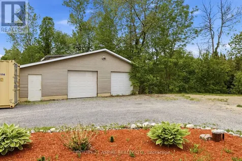 84 Sandy Beach Road Laurentian Valley ON K8A 6W8