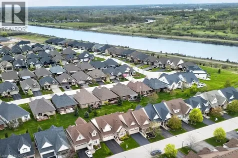 30 Galloway Trail Welland ON L3B 6G5