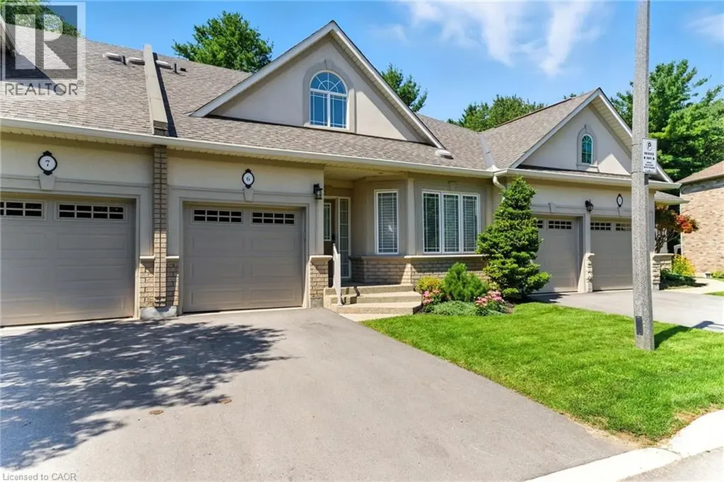 40 Wesleyan Court Ancaster ON L9G 5C7