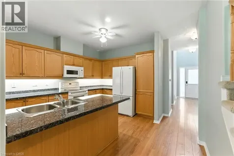 40 Wesleyan Court Ancaster ON L9G 5C7