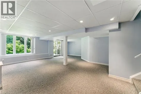40 Wesleyan Court Ancaster ON L9G 5C7
