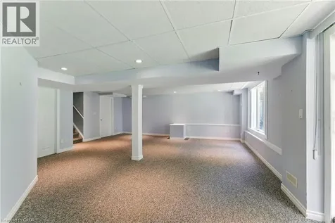 40 Wesleyan Court Ancaster ON L9G 5C7