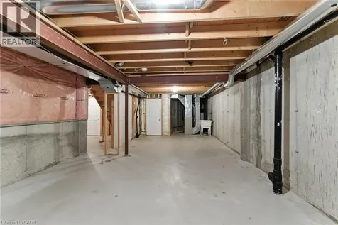 40 Wesleyan Court Ancaster ON L9G 5C7