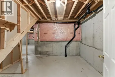 40 Wesleyan Court Ancaster ON L9G 5C7