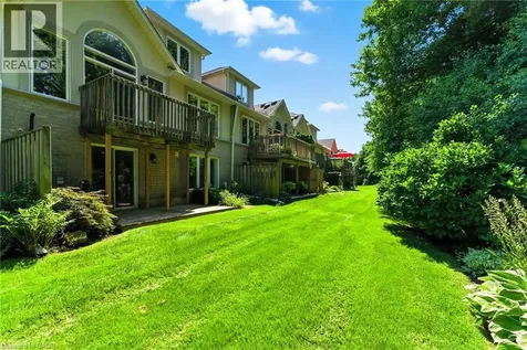 40 Wesleyan Court Ancaster ON L9G 5C7
