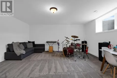 41 Thoroughbred Drive Oro-medonte ON L0K 1E0