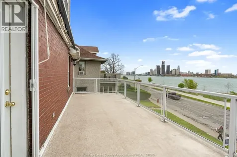 1441 Riverside Drive East Windsor ON N9A 2T9
