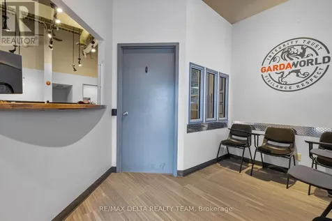 2250 Gladwin Crescent Ottawa ON K1G 3V4