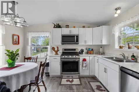 191 Steven Court Essex ON N8M 2A8