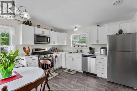 191 Steven Court Essex ON N8M 2A8