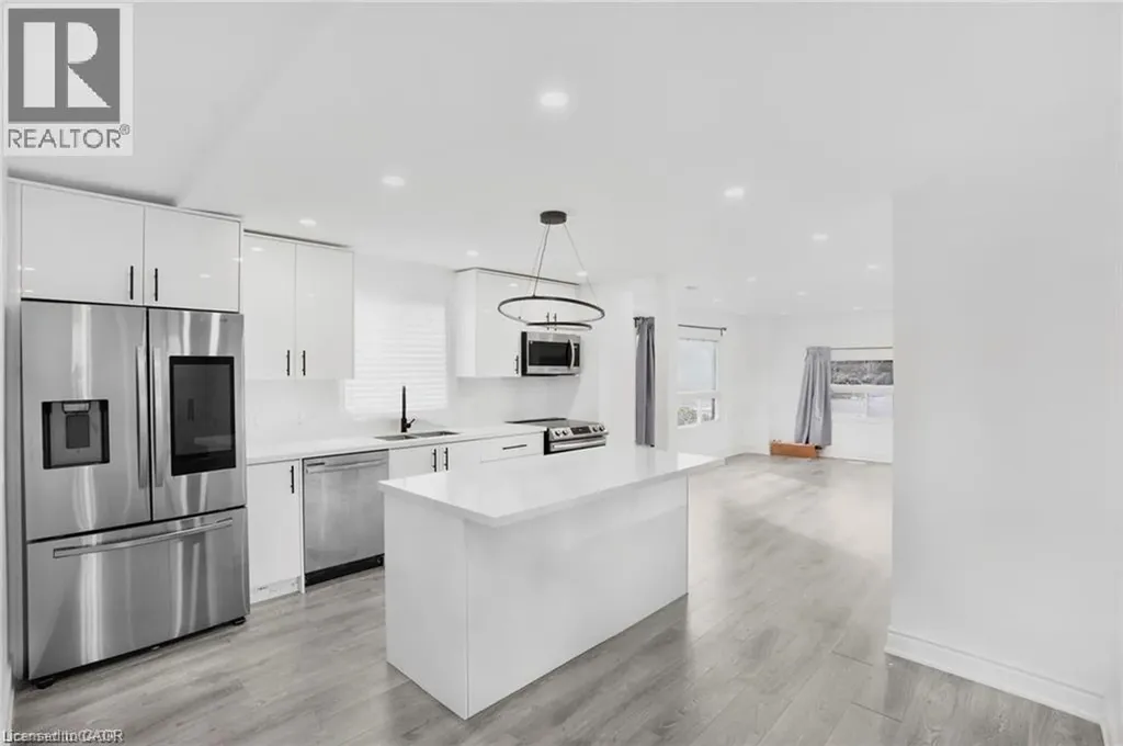 68 York Road Dundas ON L9H 1L7