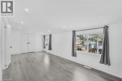 68 York Road Dundas ON L9H 1L7
