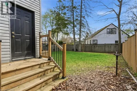 68 York Road Dundas ON L9H 1L7
