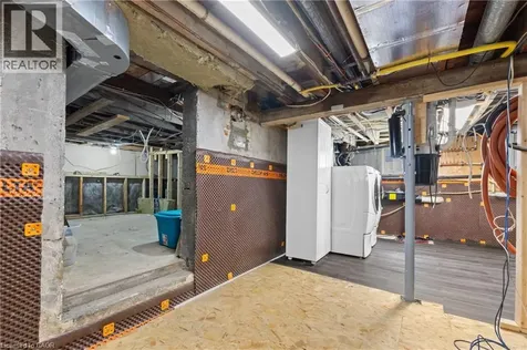 204 Beach Boulevard Hamilton ON L8H 6V9