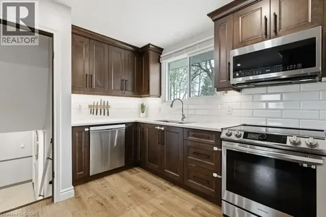 638 Glen Forrest Boulevard Waterloo ON N2L 4K2
