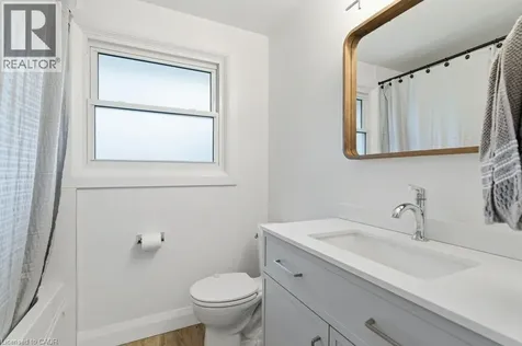 638 Glen Forrest Boulevard Waterloo ON N2L 4K2
