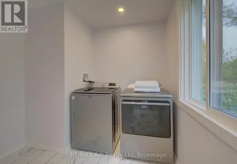 34 Somerset Street Stratford ON N5A 6K1
