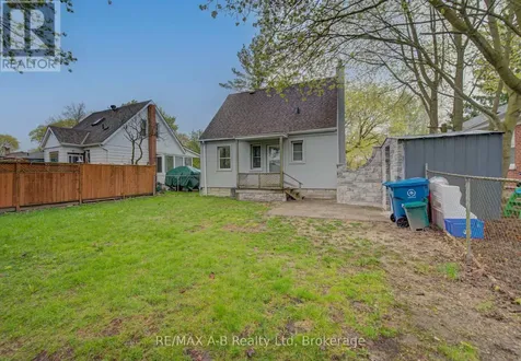34 Somerset Street Stratford ON N5A 6K1