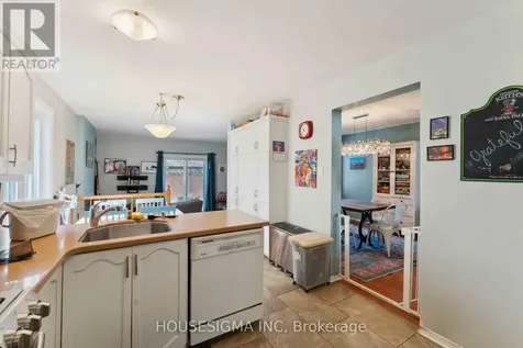 1278 Gregory Court Ottawa ON K1J 9B2