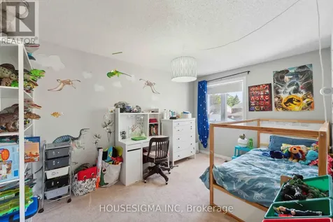 1278 Gregory Court Ottawa ON K1J 9B2