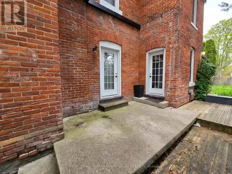 11 Maple Street West Aylmer ON N5H 1B8