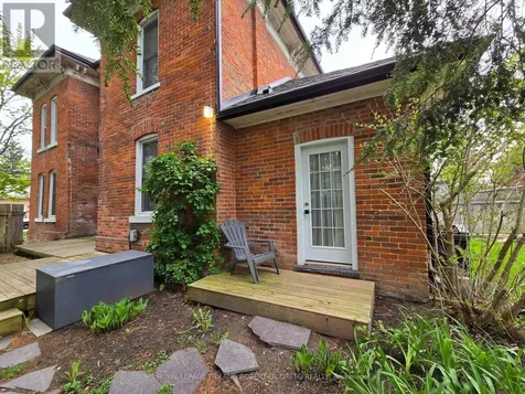 11 Maple Street West Aylmer ON N5H 1B8