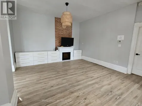 11 Maple Street West Aylmer ON N5H 1B8